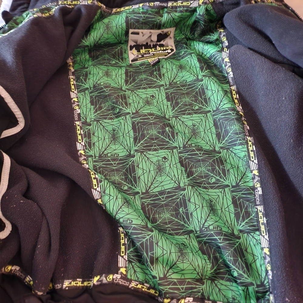winter jacket.. brand: liquid. black.. Suze large petite.. boys